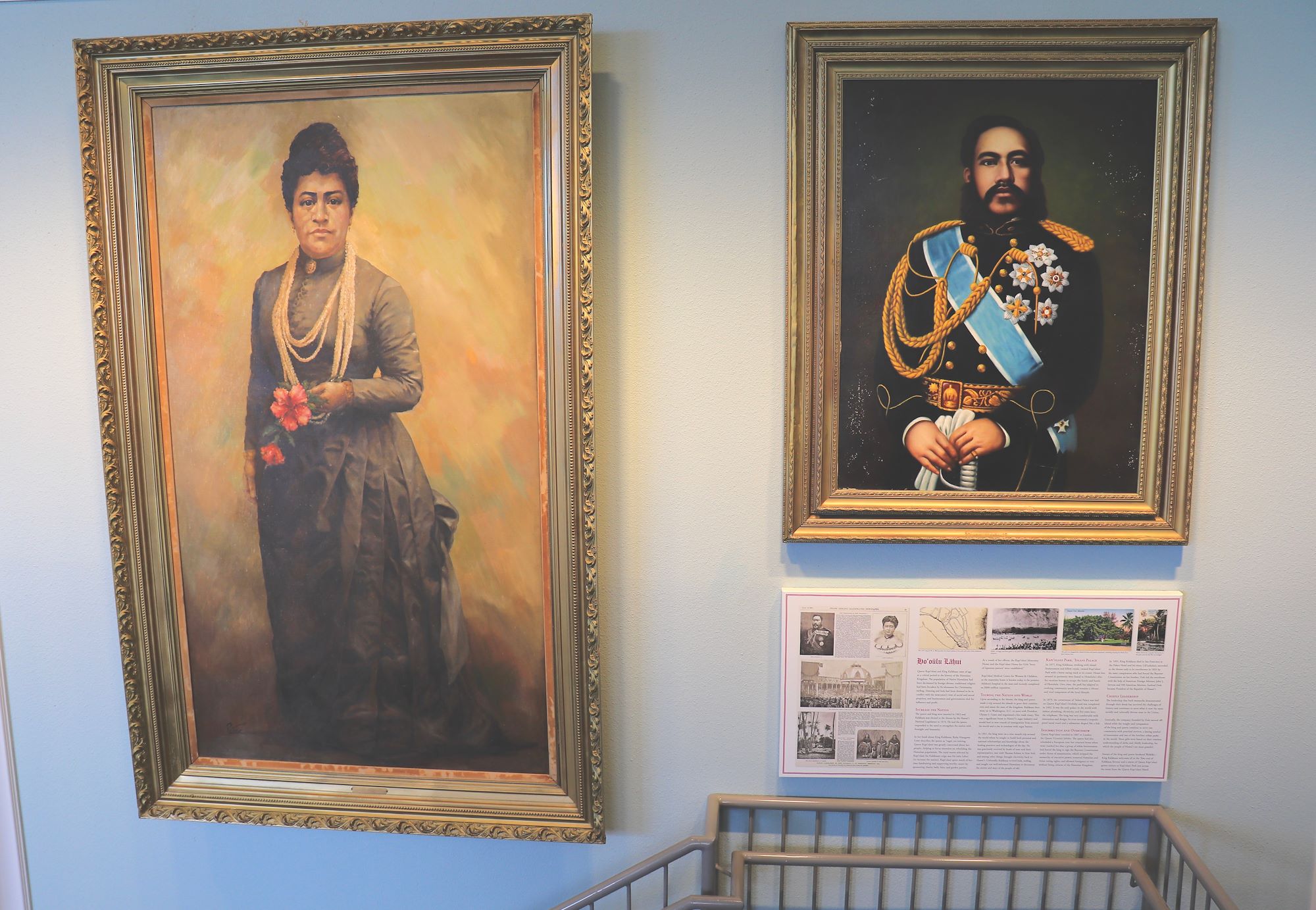Image of art on wall at queen kapiolani hotel