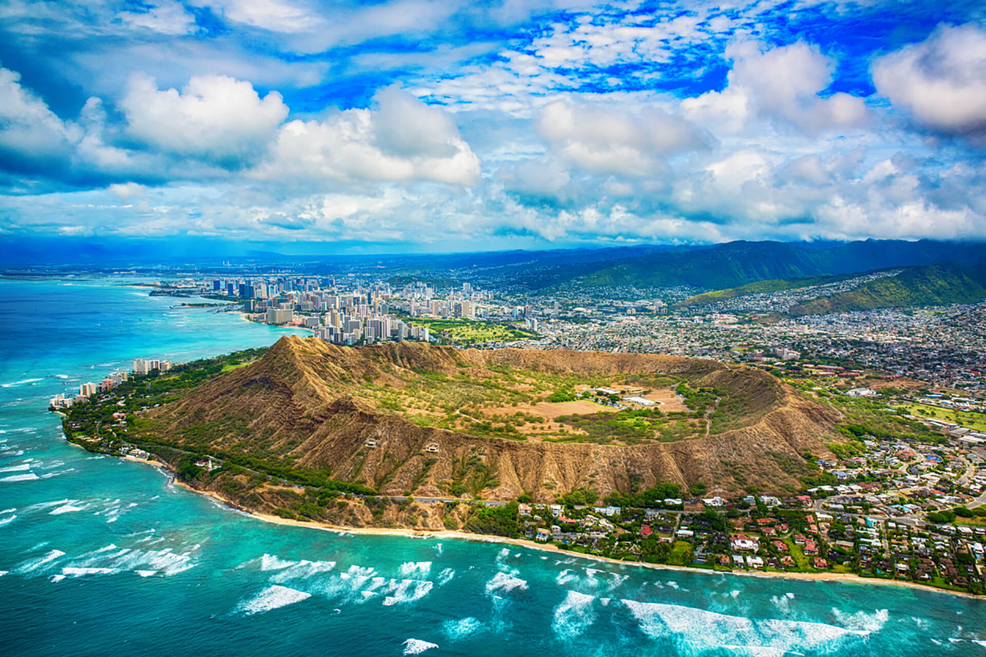 Greenroom Surf Art Gallery Hawaii | Art Gallery in Waikiki Beach